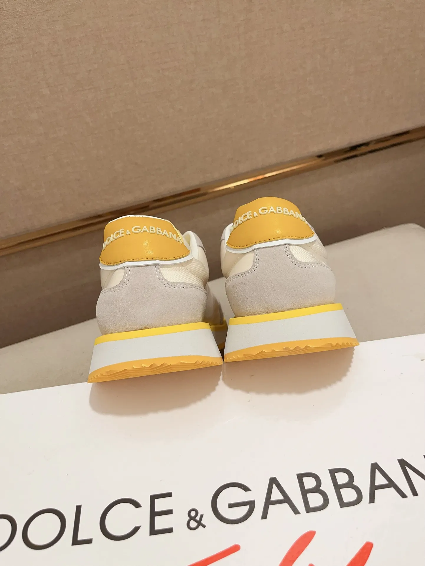 Factory price: 420💰Counter quality, [Proud] DG's latest casual, original quality men's shoes🤠Imported top layer💕Soft sheepskin lining [Proud] In terms of materials and workmanship, it beats all versions on the market💕Highest quality shipments Real photos🎬😇❤Fabrics and imported rubber materials highlight the unique charm of the brand😘The shoelaces are also original custom-made👻Classic lace-up shoes are very comfortable on the feet , code number 38-44 (45.46 can be customized)